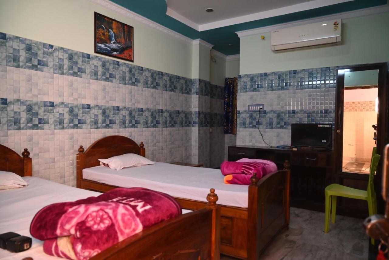 Hotel Rajmahal Bānkura Extérieur photo